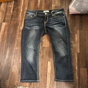 Used Day trip Virgo Capri jeans. Size 29